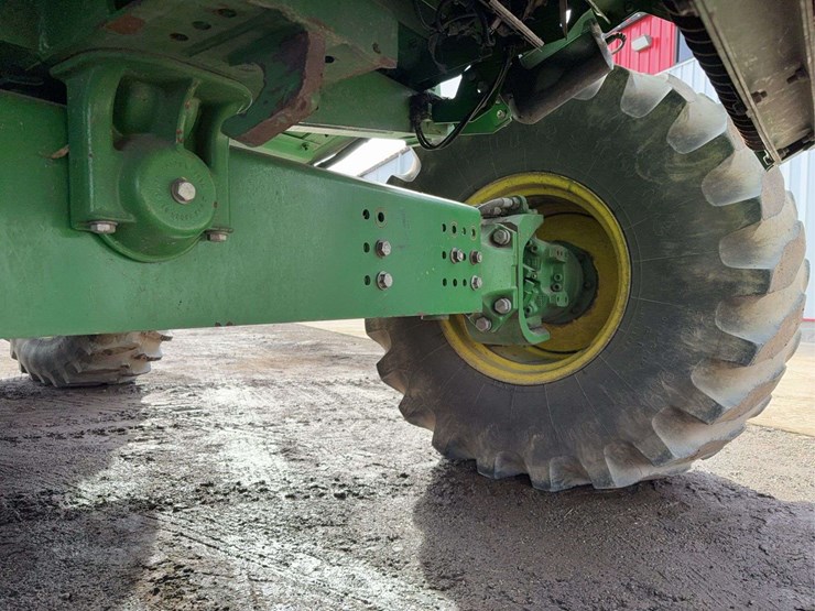 2013-john-deere-s670-image-43