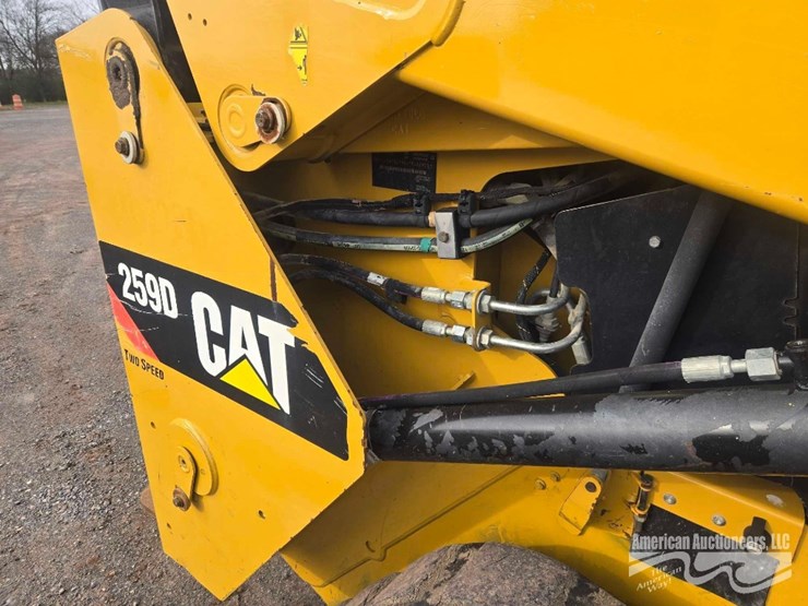 cat-259d-skid-steer-image-12