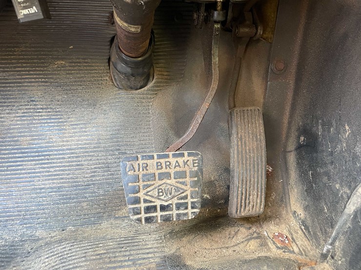 international-4900-image-82