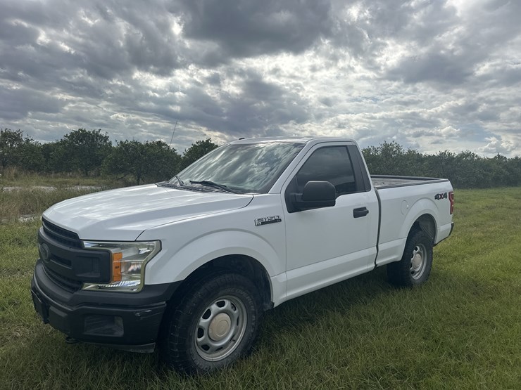 2019-ford-f150-xl-image-1