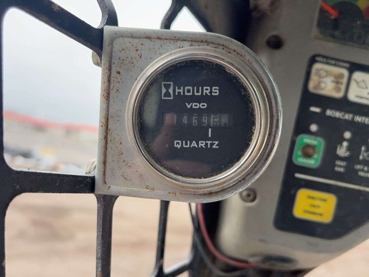 2007-bobcat-s130-image-28