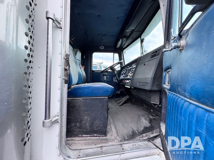 kenworth-t600a-image-63