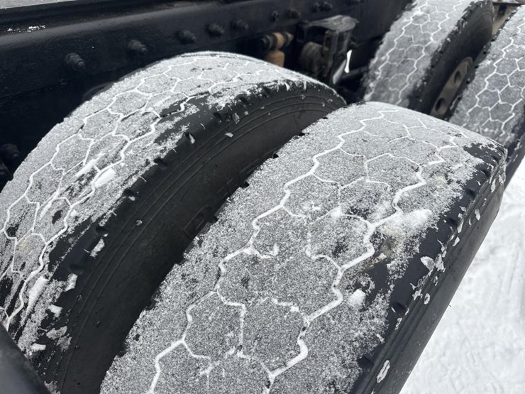 2007-peterbilt-385-image-58