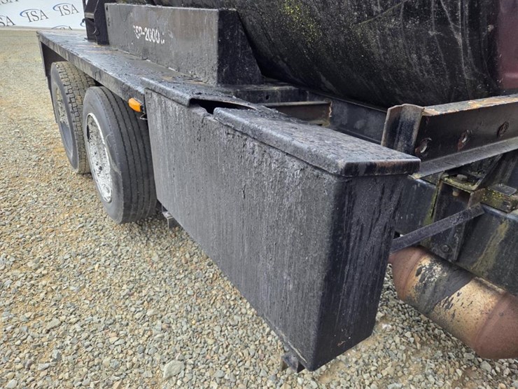 2011-international-durastar-4400-image-26