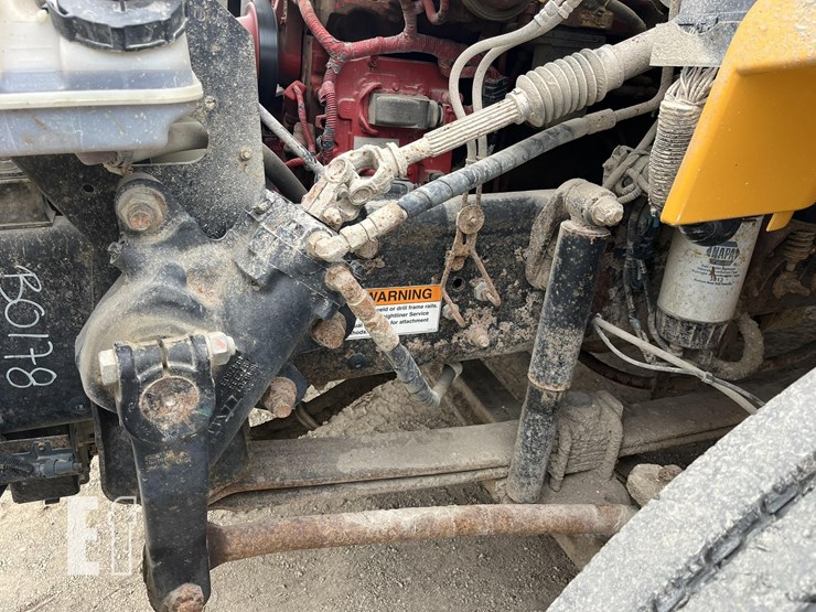 2014-thomas-saf-t-liner-c2-image-30