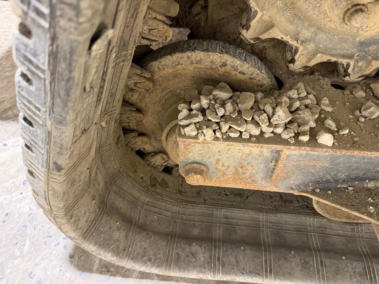 2022-bobcat-t770-image-19