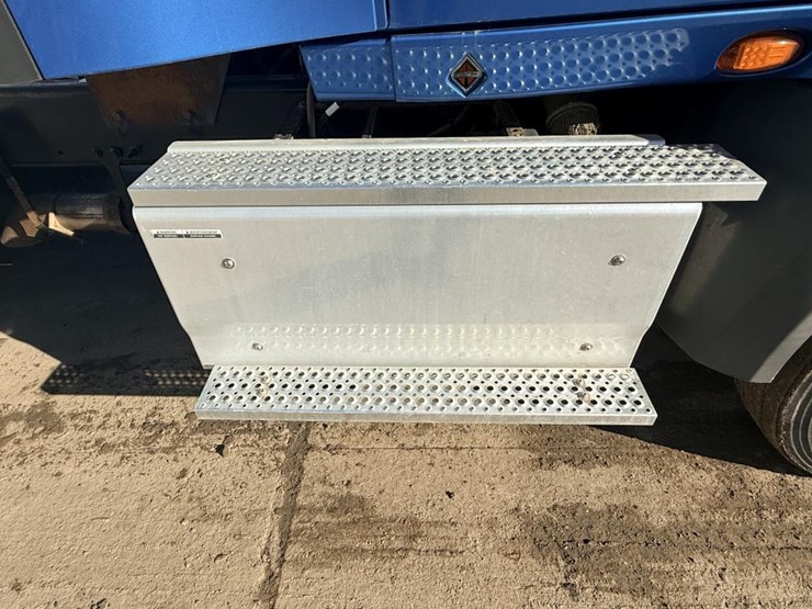 2017-international-prostar-image-21