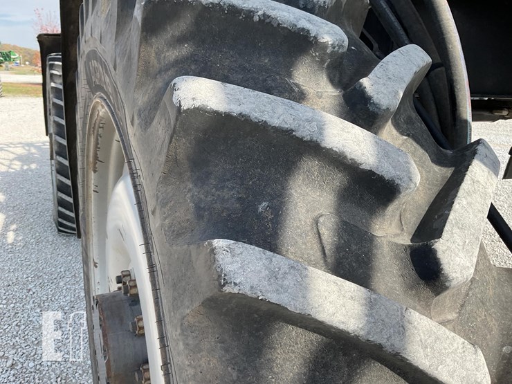 case-ih-patriot-3330-image-12