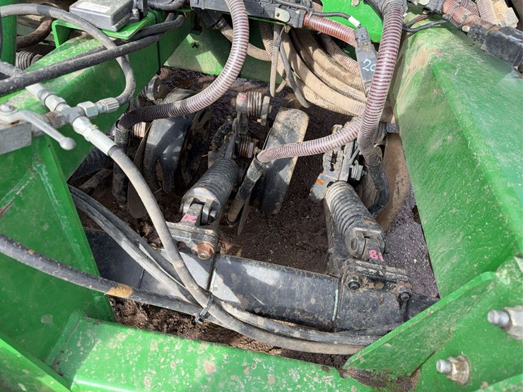 2011-john-deere-1990-image-34