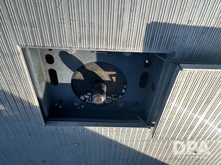 peterbilt-330-image-15