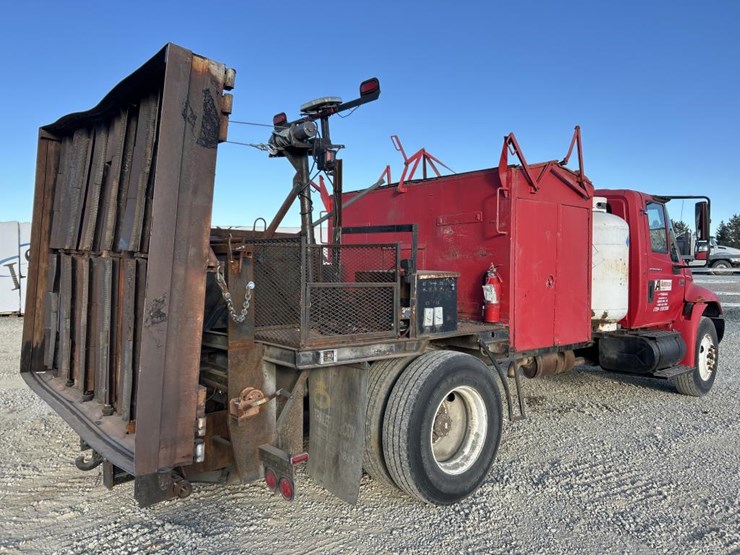 2005-international-durastar-4300-image-5