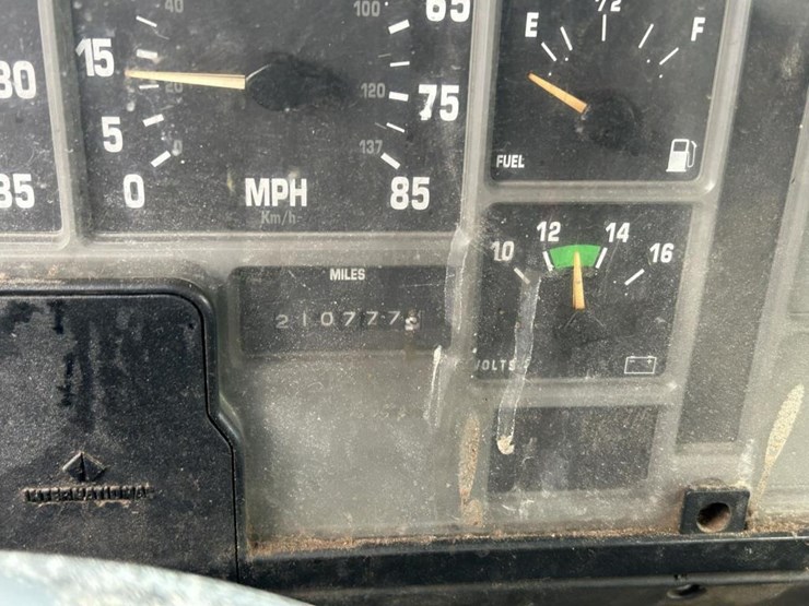 international-4700-image-50