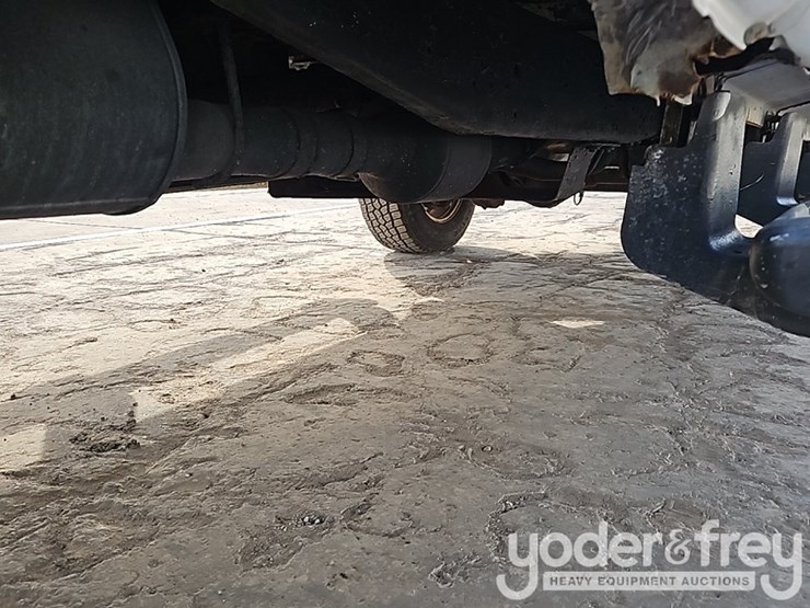 ford-f350-xlt-image-9