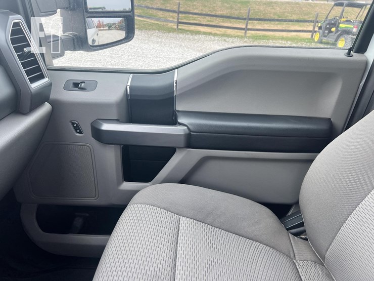 ford-f250-xlt-image-37