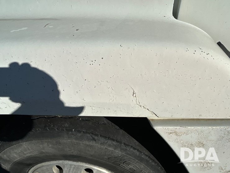 1996-freightliner-fld120-image-14