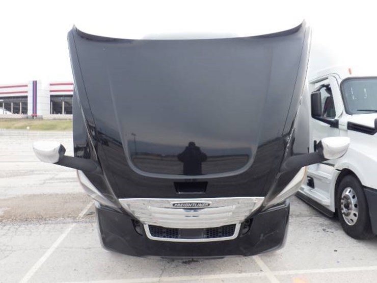 2021-freightliner-cascadia-126-image-29