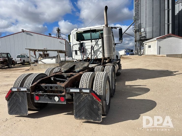 2012-international-prostar-image-9