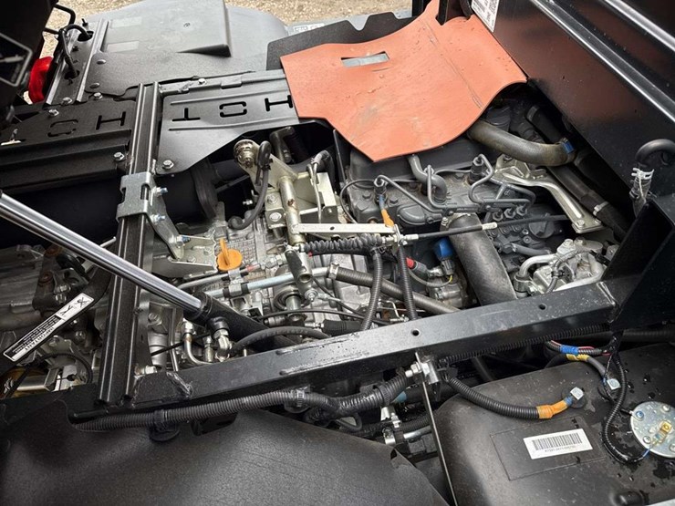 2021-kubota-rtv-x1100c-image-16