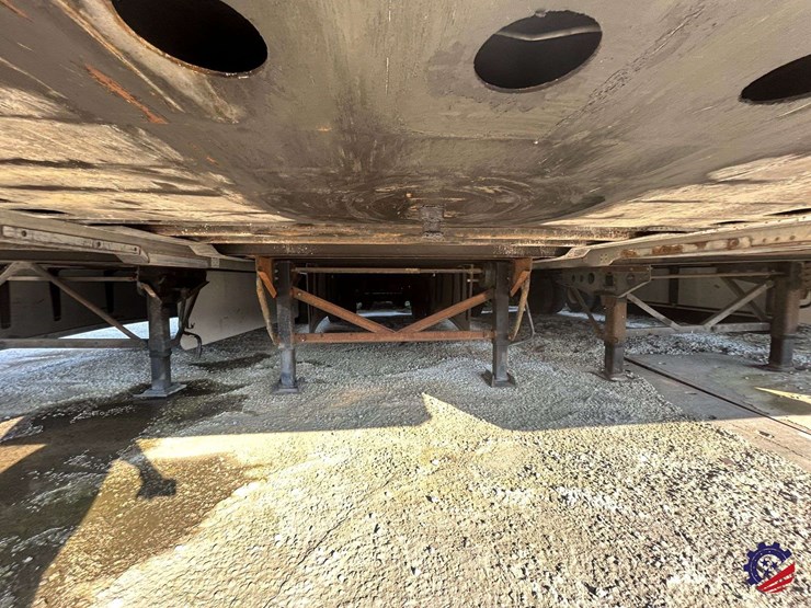 2017-stoughton-28-ft-image-5