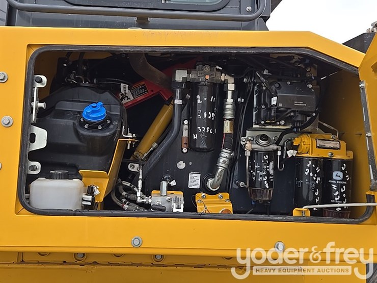 2019-deere-850l-lgp-image-78