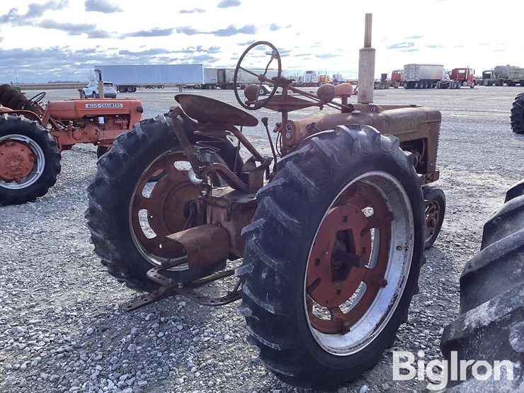 farmall-h-2wd-tractor-image-5