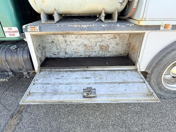 international-4700-image-14