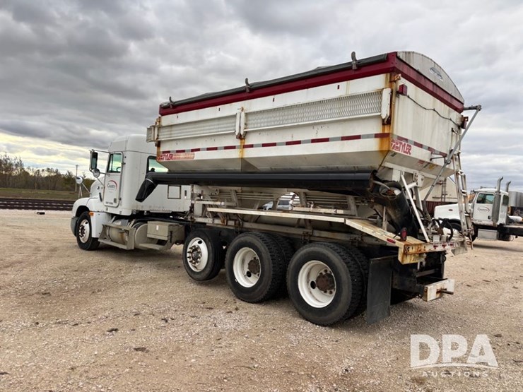 freightliner-fld112-image-13