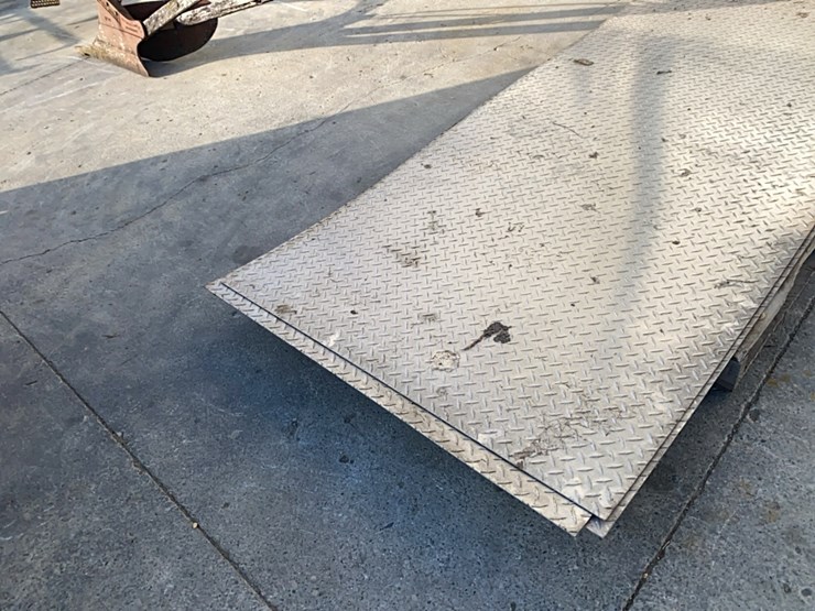 3---44”-x-8’-alum-dimond-tread-sheets-maybe-1/16”-thick-image-2