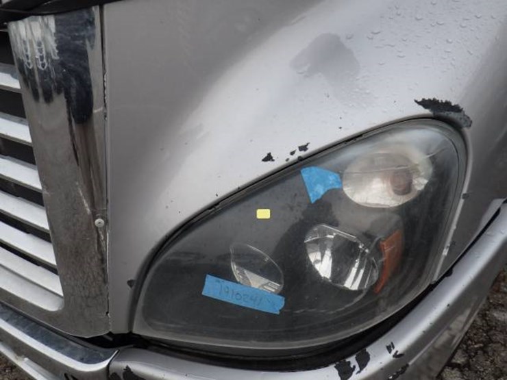 2019-freightliner-cascadia-125-image-3