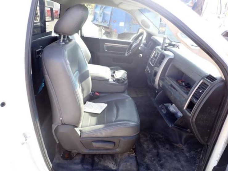 2013-dodge-ram-1500-image-38