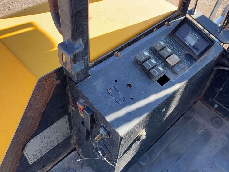 2015-jcb-930-image-27