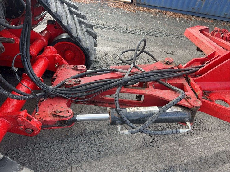 2005-massey-ferguson-6465-image-15