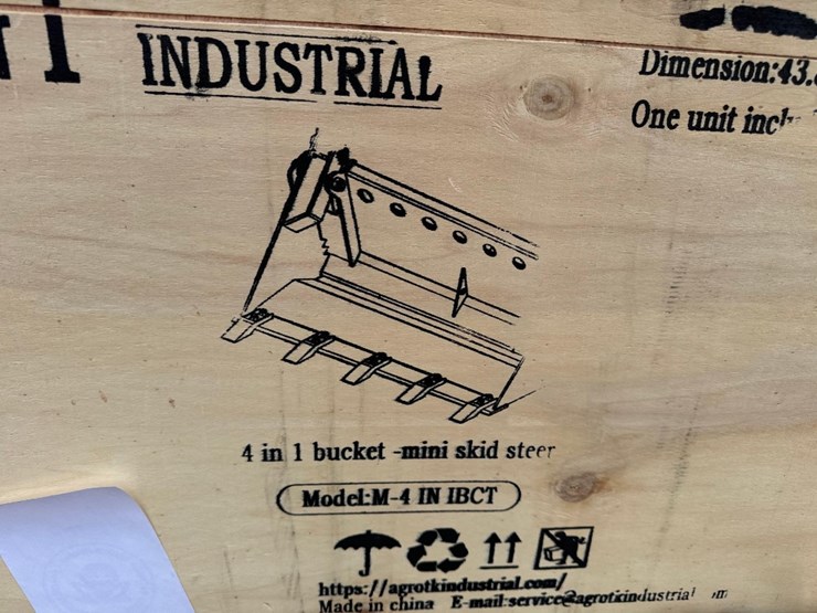 new-agt-co-mini-stand-on-skidloader-4-in-1-bucket-model-m-4-bct-image-2