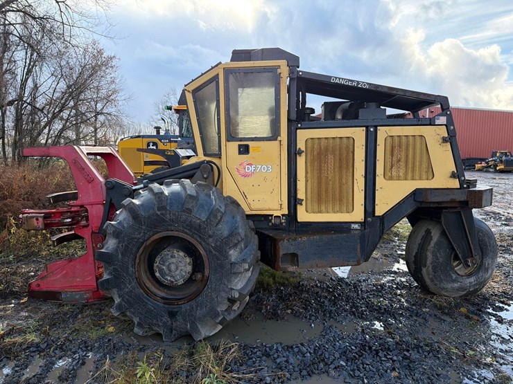 2018-delfab-df703-feller-buncher-sn:703s0025-image-1