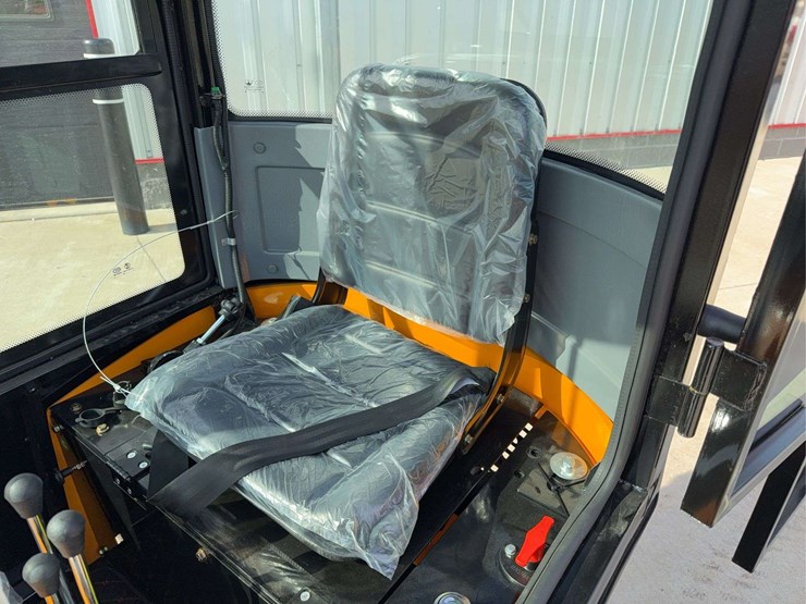 2025-miva-va13c-mini-excavator-image-11