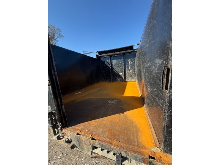 2024-isuzu-nrr-image-11