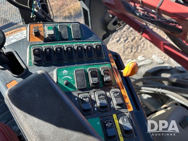 case-ih-patriot-4440-image-63