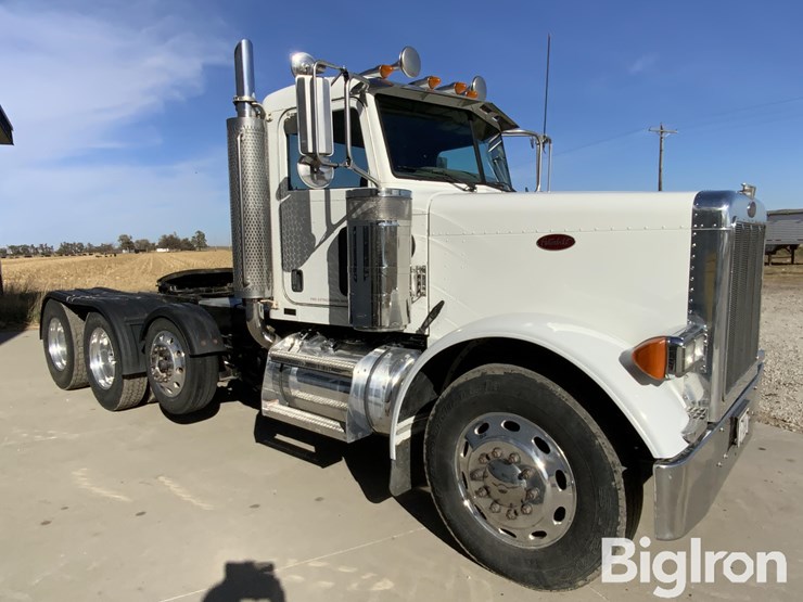2006-peterbilt-379-image-3