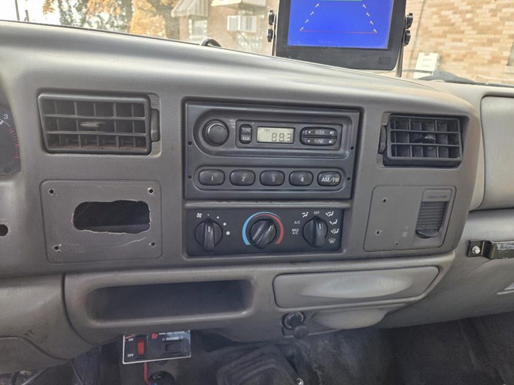 ford-f550-xl-image-45