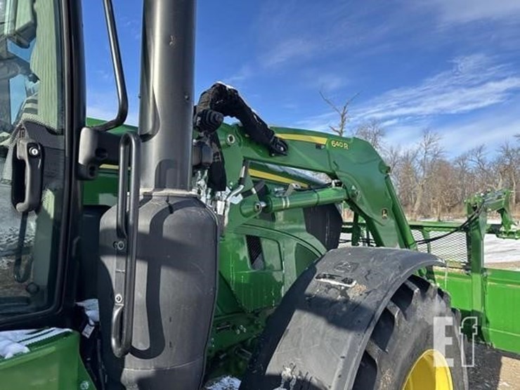2023-john-deere-6r-155-image-12
