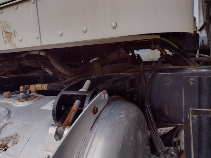 peterbilt-365-image-42