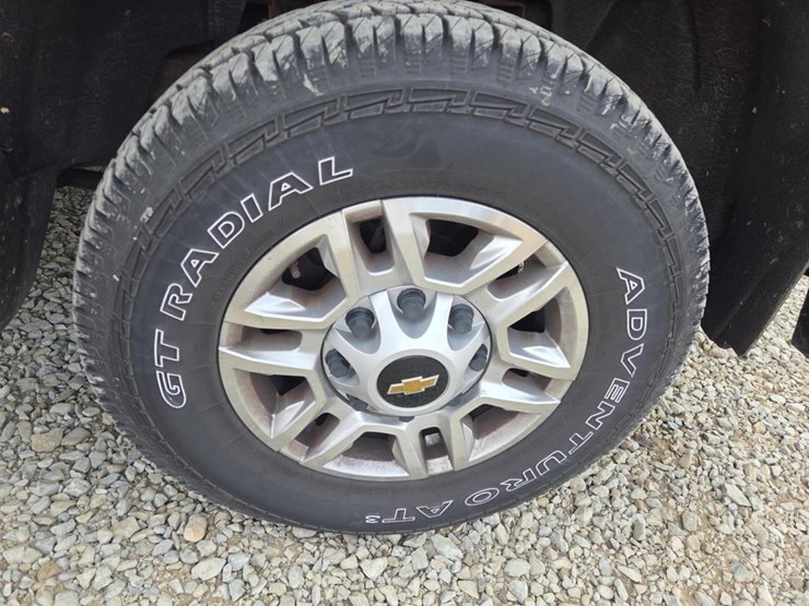 2015-chevrolet-silverado-2500hd-image-59