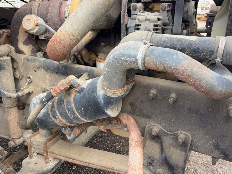 2005-sterling-l8500-image-19