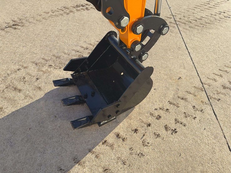 2025-miva-va15p-mini-excavator-image-11