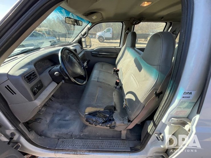 ford-f550-xl-image-44