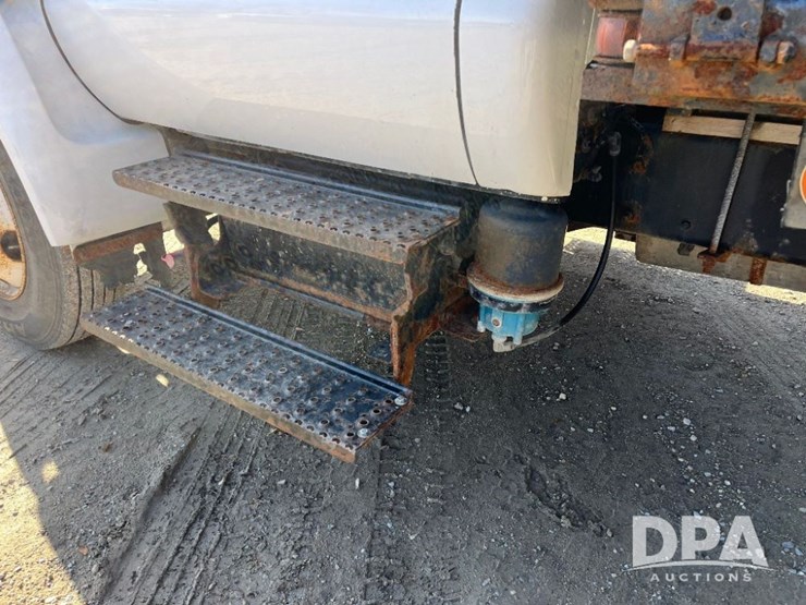 ford-f650-xlt-image-36