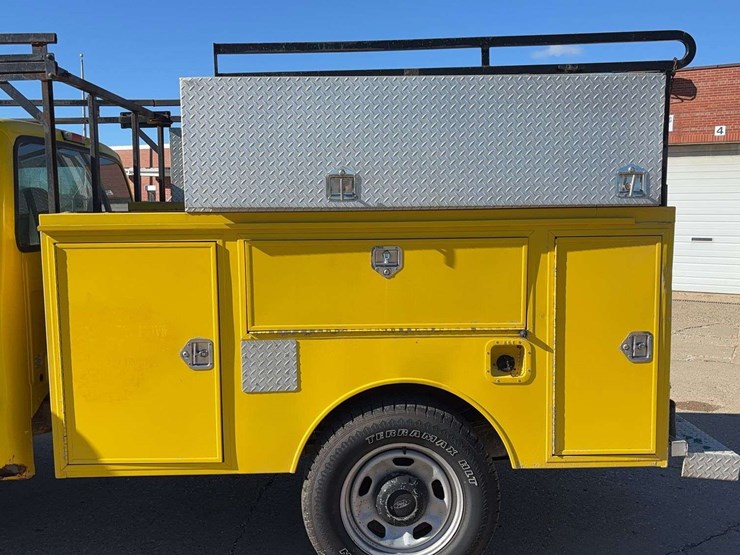 2005-ford-f350-image-17