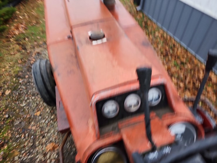 1976-ih-1066-diesel-tractor-image-21