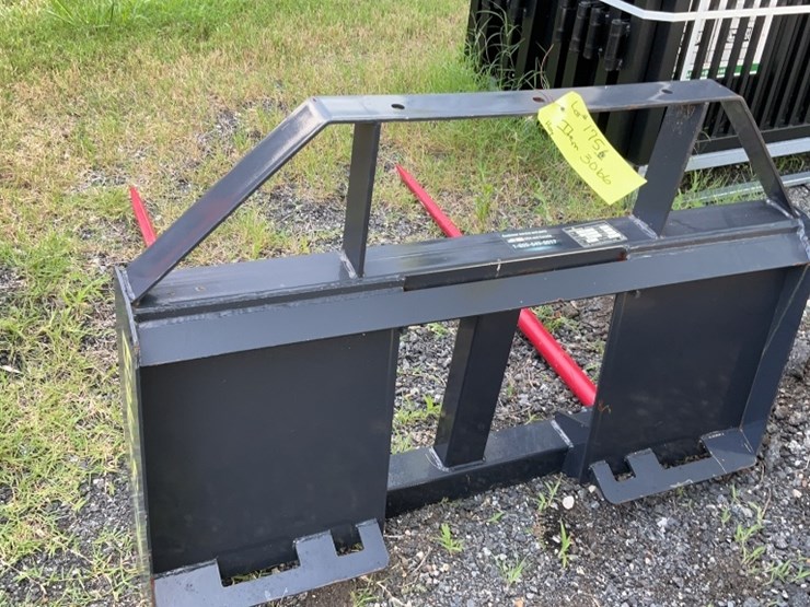 landhonor-skid-steer-bale-spear(new)-image-1