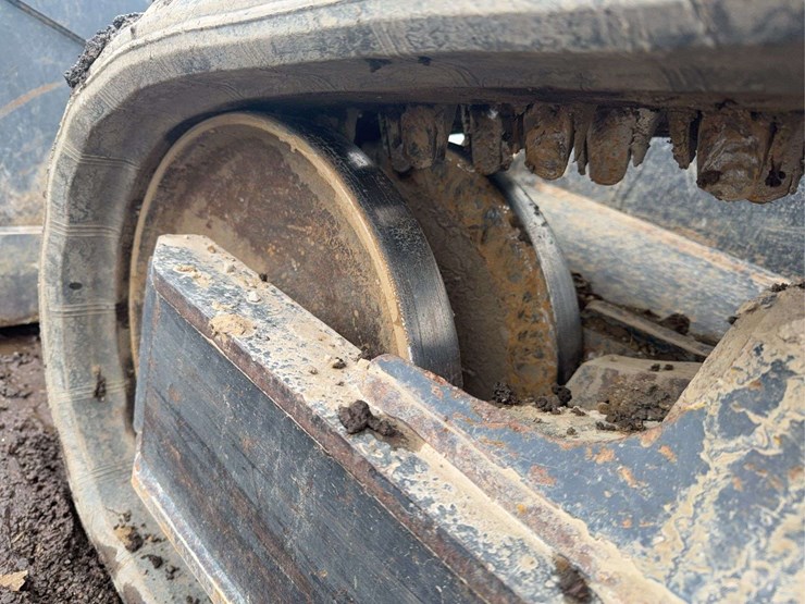 2024-bobcat-t650-image-10